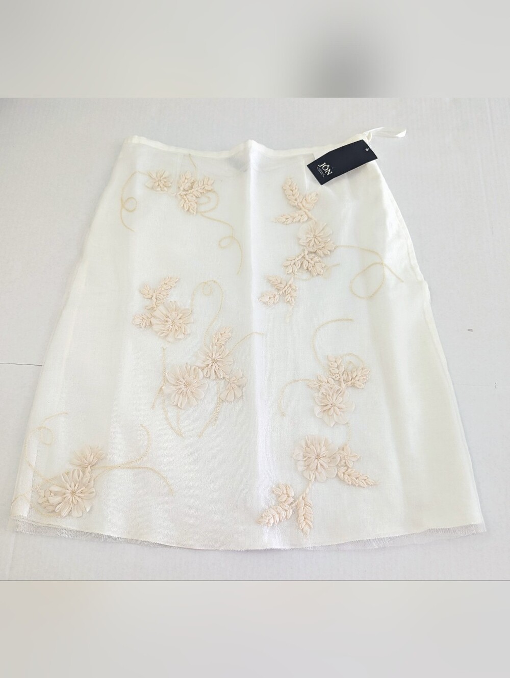 JON Ivory Sheer Embroidered Floral Appliqué Midi Skirt Women’s Size 12 NWT